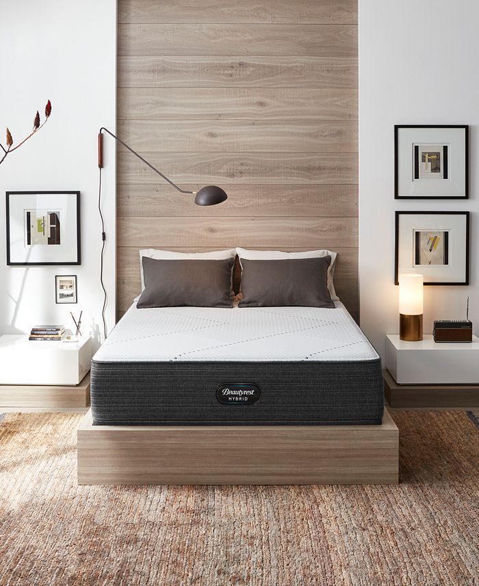 Beautyrest mattress in bedroom